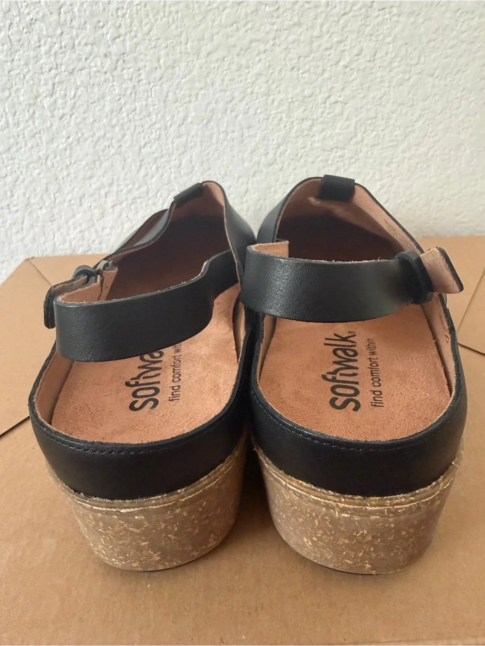 Softwalk Arica, Black Leather Sandals, size 9,5WW